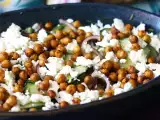 Rezept Salat aus gurke, gerösteten kichererbsen, avocado und feta
