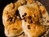 Rezept Pollo al ajillo con pinones y pasas huhn mit pinienkernen, rosinen und safran