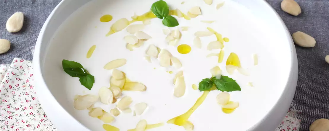 Andalusischer ajoblanco: die kalte suppe, die man im sommer immer will