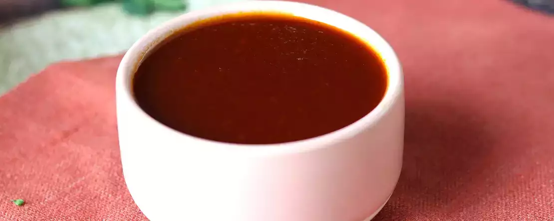 Hausgemachte süß-saure barbecue-soße: einfaches rezept, im handumdrehen zubereitet