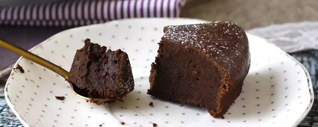 Protein-schokoladenfondant: das einfach zuzubereitende rezept mit molke
