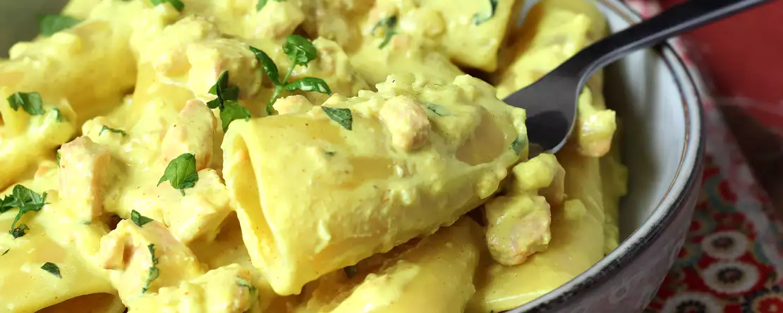 Cremige pasta mit lachs und safran : schnell und einfach