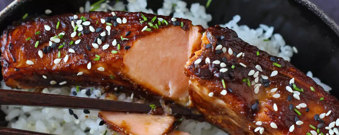 Miso-lachs aus dem ofen : einfaches rezept mit mirin und sake