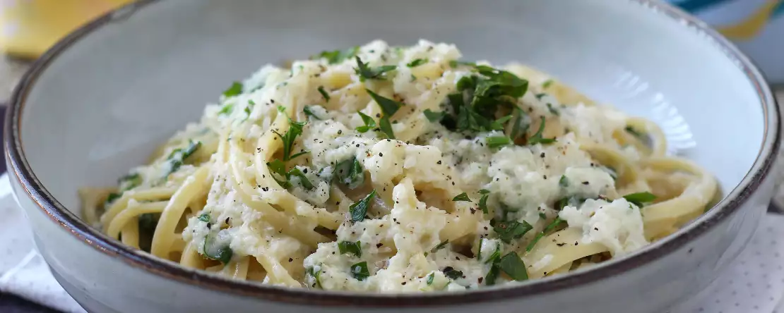 Cremige pasta mit zwiebeln : schnell, einfach und günstig