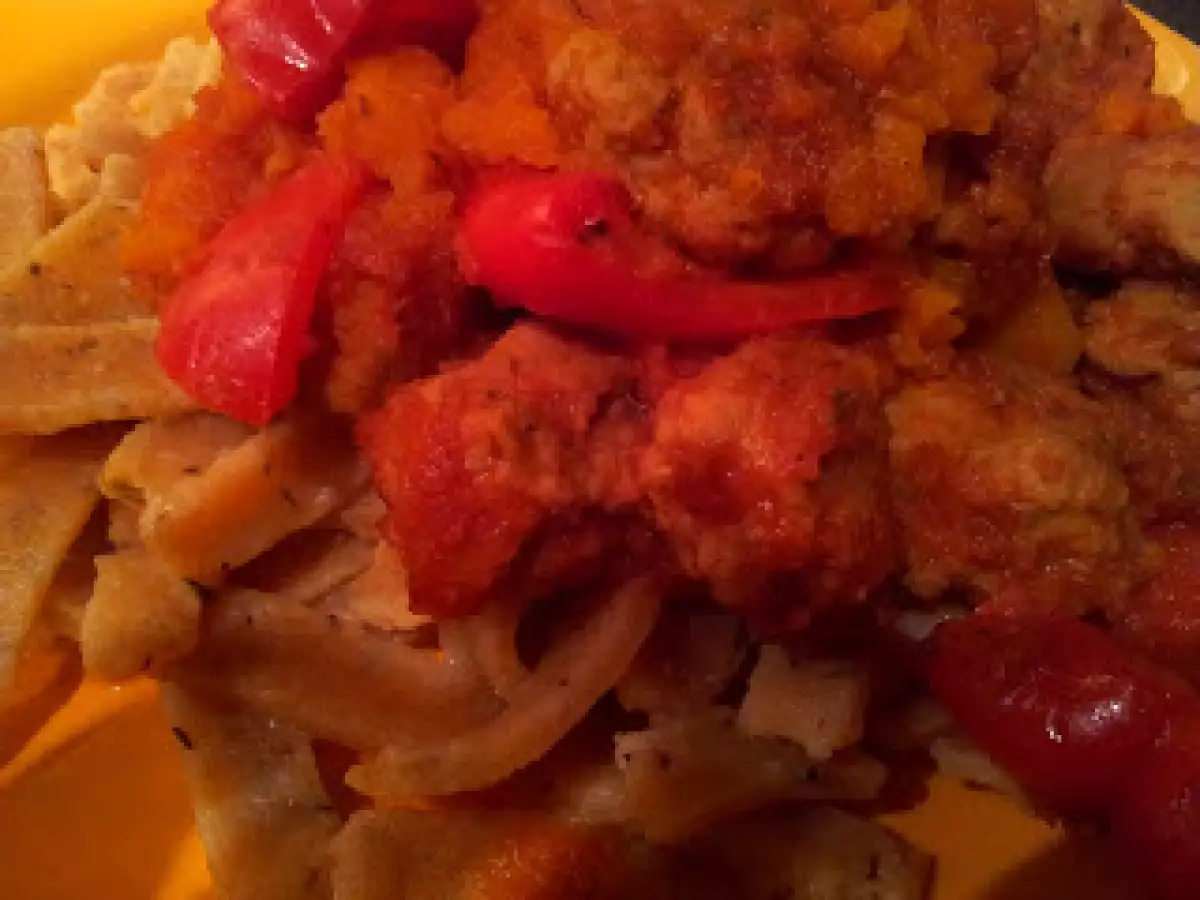 Rezept Seitangulasch mit kürbis und tomaten-thymian-nudeln