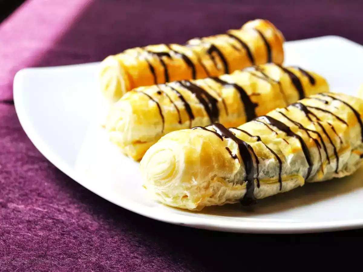 Rezept Nuss-nougat-röllchen mit schokosplittern