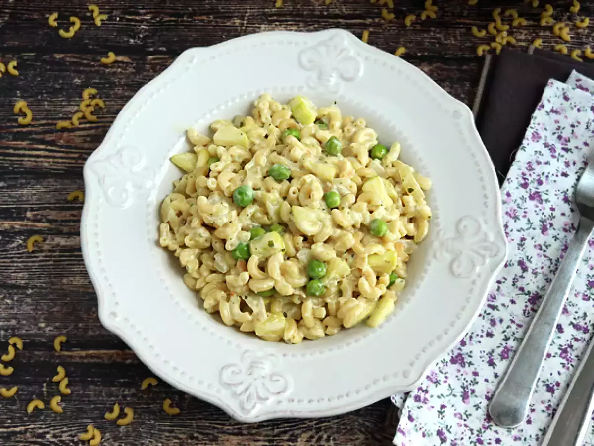 Rezept Risotto mit nudeln, erbsen, zucchini, knoblauch und kräuterkäse