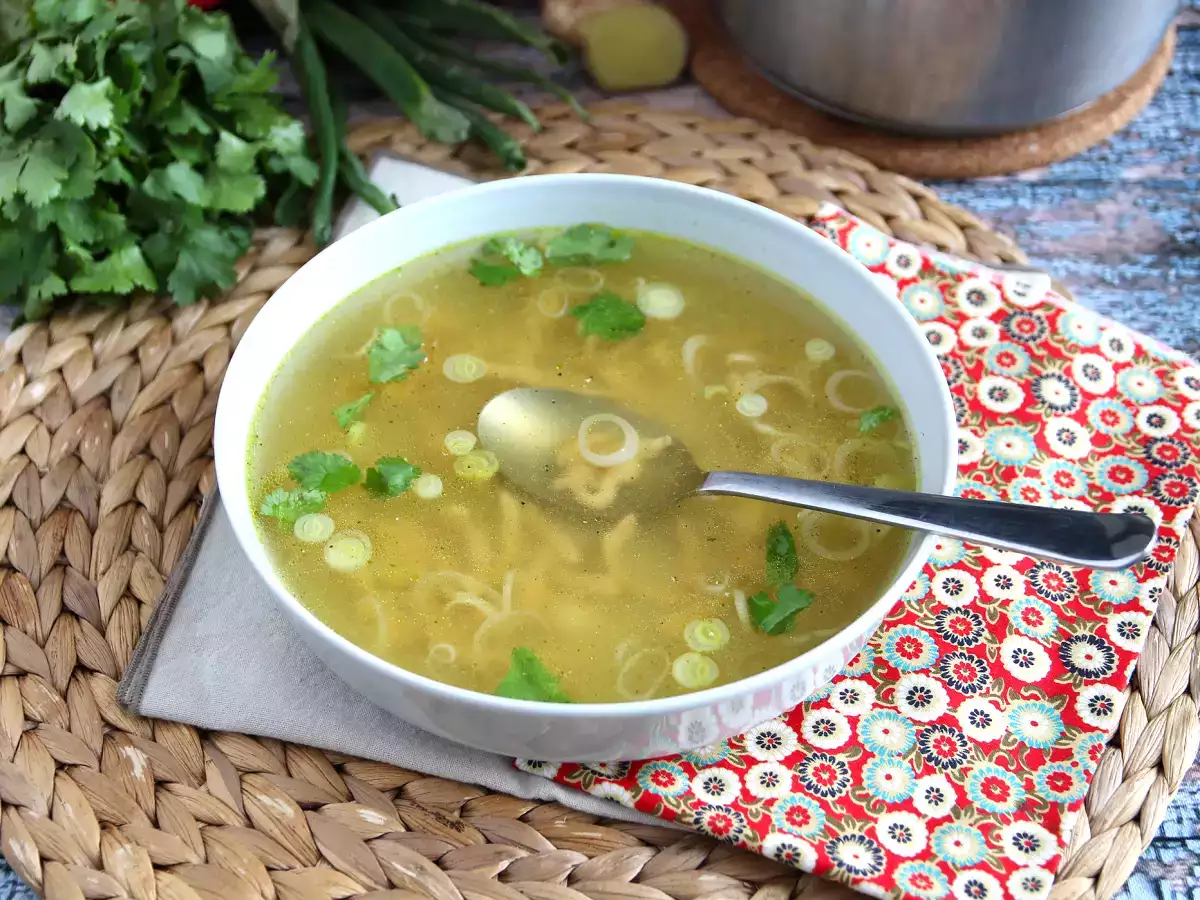 Rezept Besonders duftende und wohltuende asiatische hühnersuppe