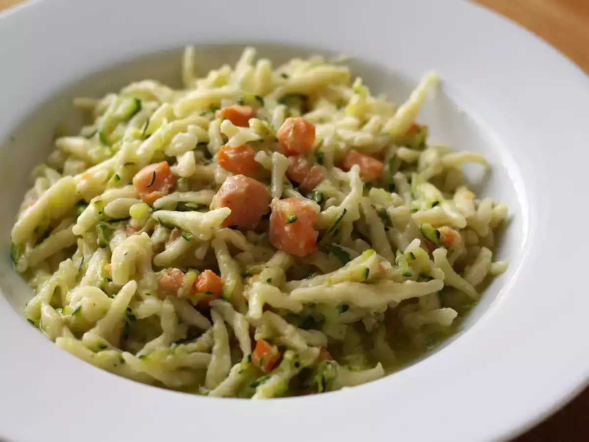 Rezept Nudeln mit lachs und zucchini
