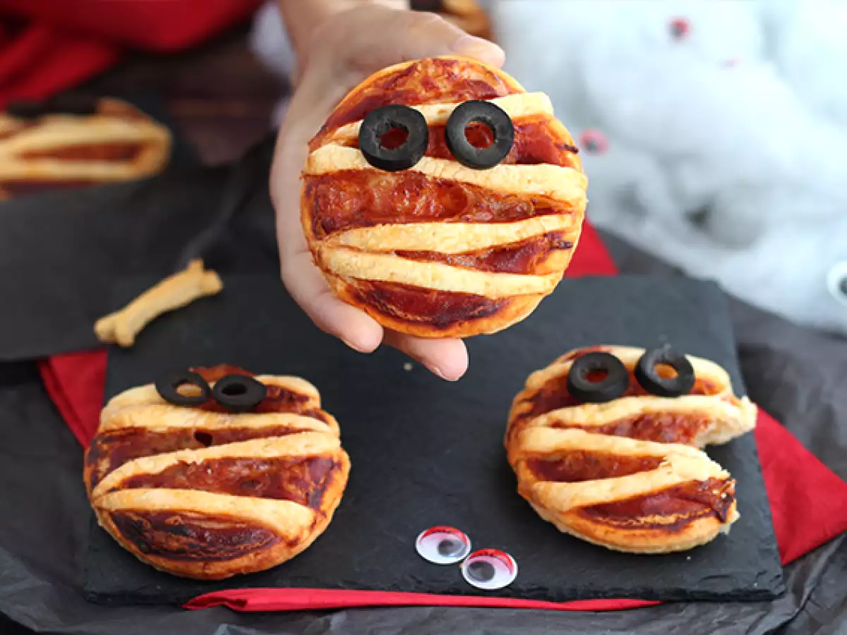 Rezept Mumien-pizzen aus blätterteig : einfacher halloween-snack