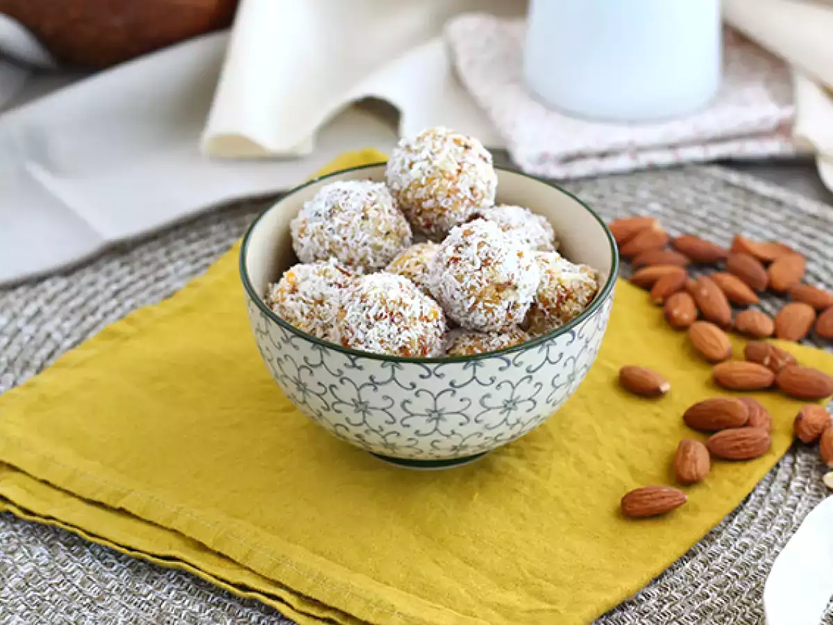 Rezept Energy balls mit aprikose, grünem tee und kokosnuss