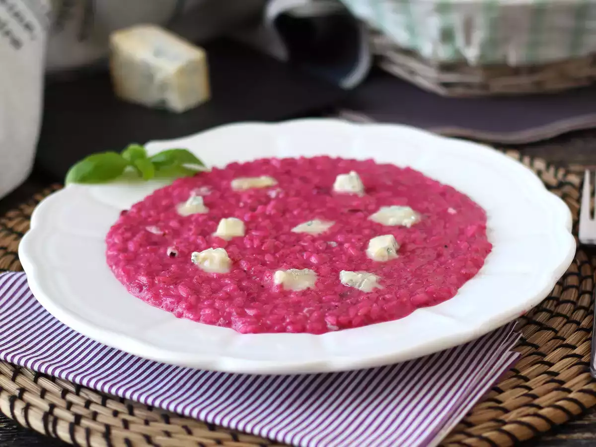 Rezept Risotto mit roter bete und gorgonzola: eine explosion von farben und intensiven aromen