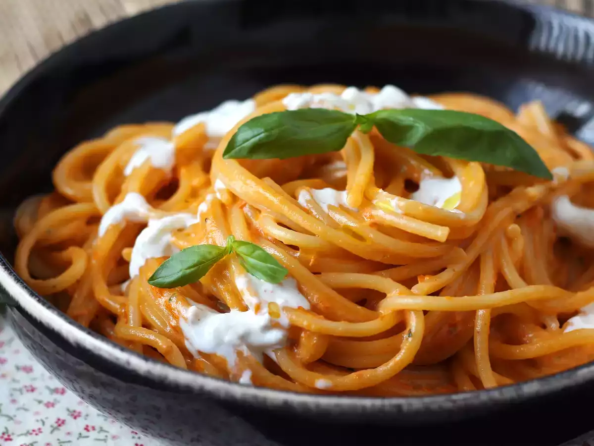 Rezept Cremige nudeln mit burrata und kirschtomaten