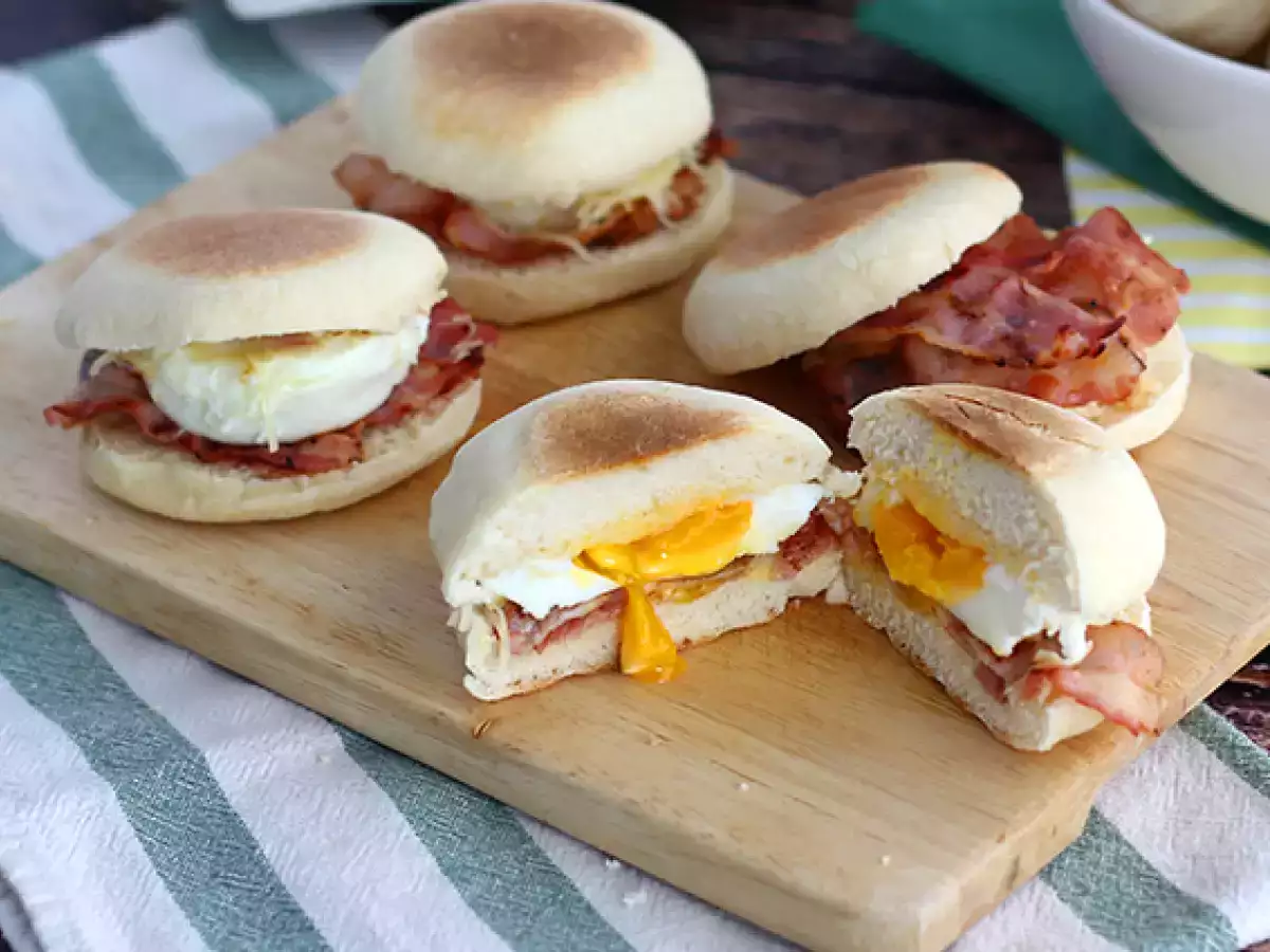 Rezept Englische muffins mit ei und speck