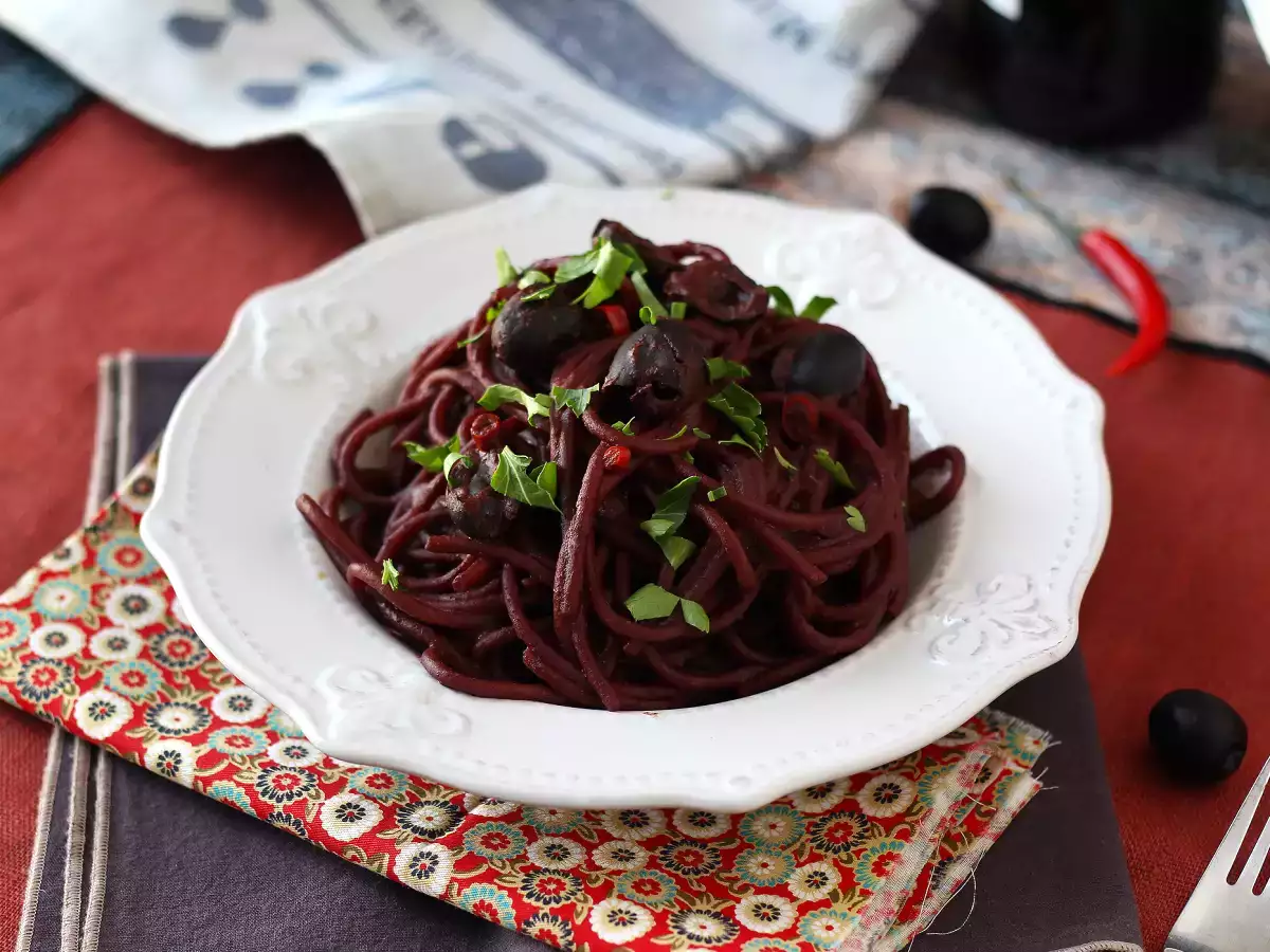 Rezept Spaghetti alla fuoco di bacco: rotwein-pasta, die etwas besonderes auf den tisch bringt