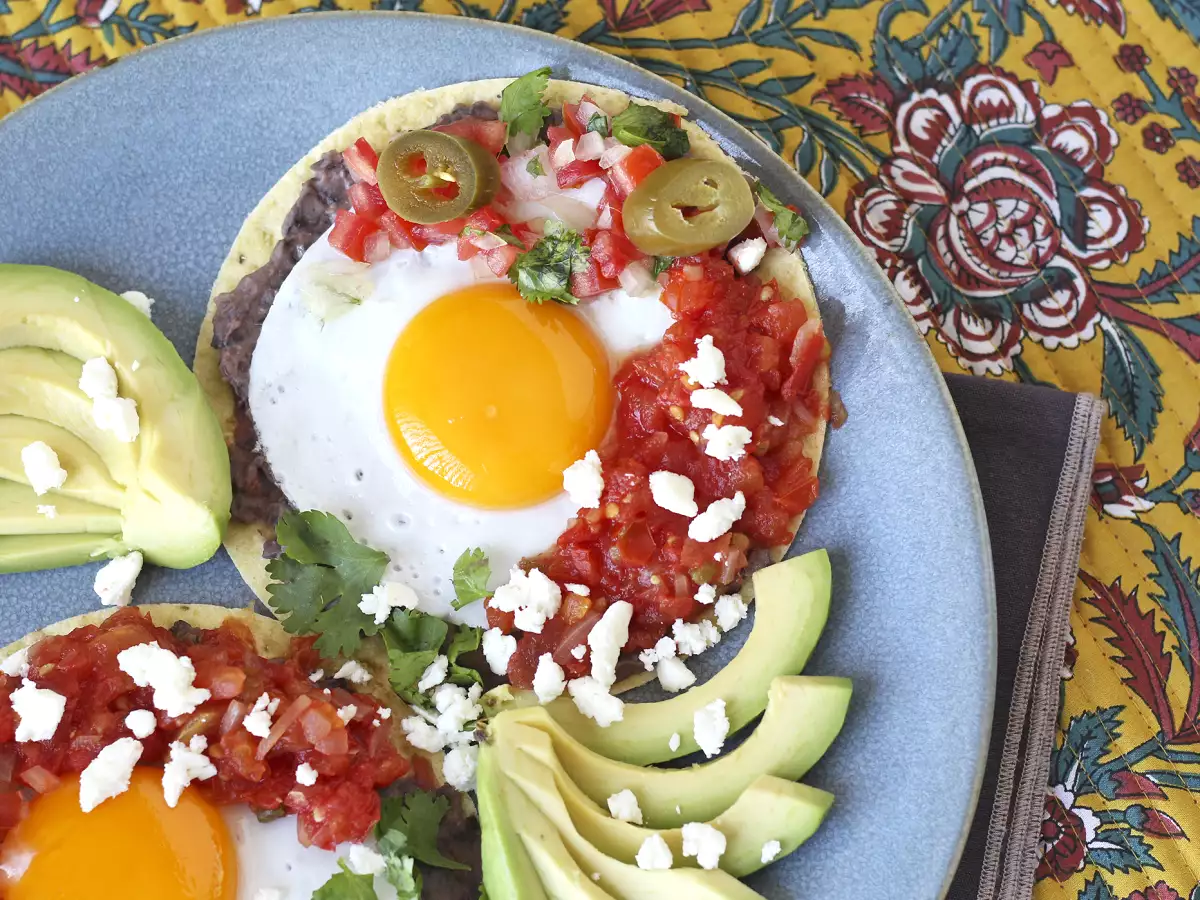 Rezept Huevos rancheros: das klassische mexikanische frühstücksrezept
