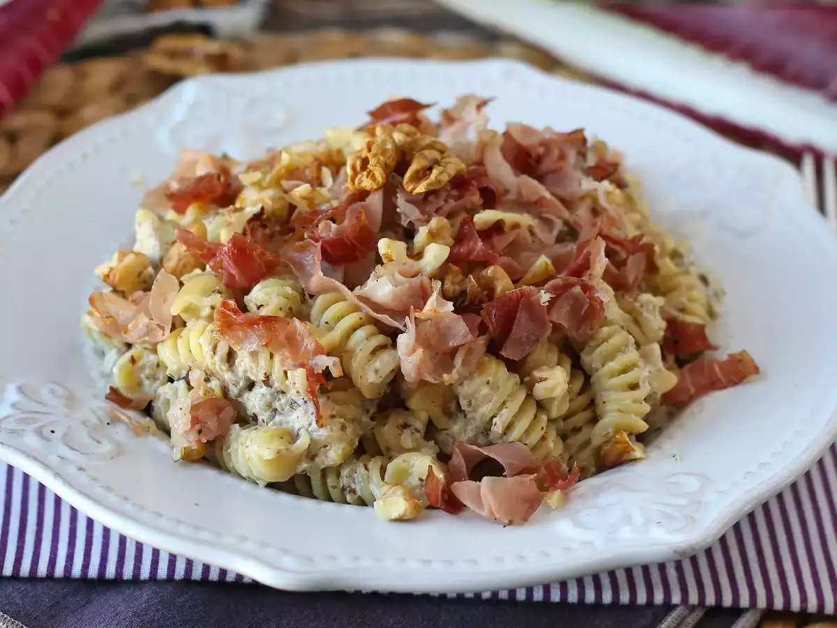 Rezept Cremige nudeln mit radicchio, speck und walnüssen – ein schnelles, leckeres rezept