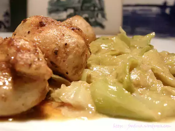 Rezept Bisschen crossover spitzkohl thaistyle mit hähnchenbrust indiastyle