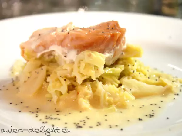 Rezept Nachgekocht: lachs auf wirsingkohl, kokos und mohn