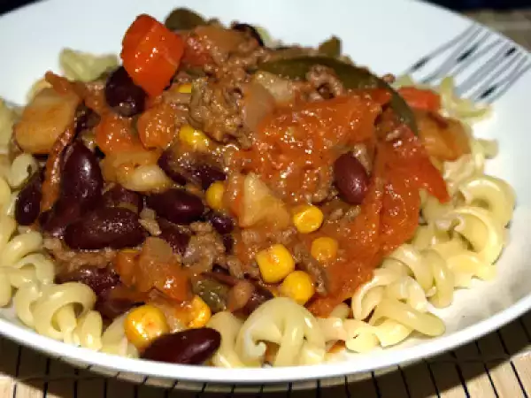 Rezept Kein chili con carne - eher ein pikanter hackfleischtopf