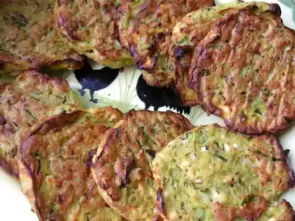 Rezept Zucchini-feta-küchle aus dem backofen