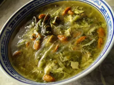 Rezept Scharf-saure power-suppe mit spinat, tofu und goji-beeren