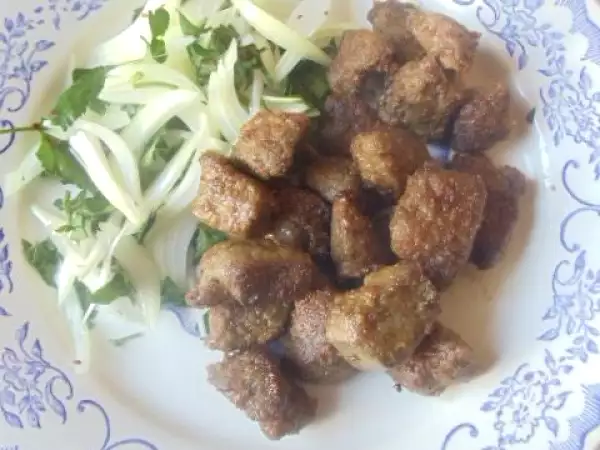 Rezept Arnavut cigeri – albanische leberpfanne