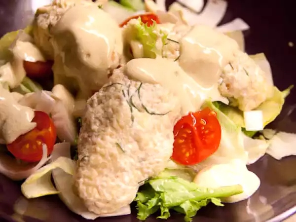 Rezept Cous cous gnocchi mit räucherforelle und senf-sauce auf chicorée