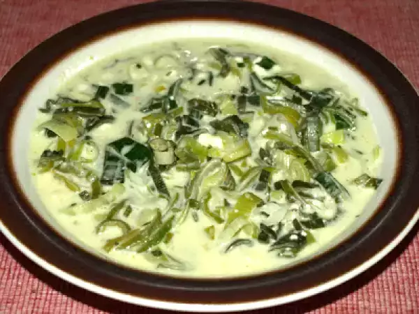 Rezept Einfach, aber lecker - schafskäsecremesuppe mit porrée