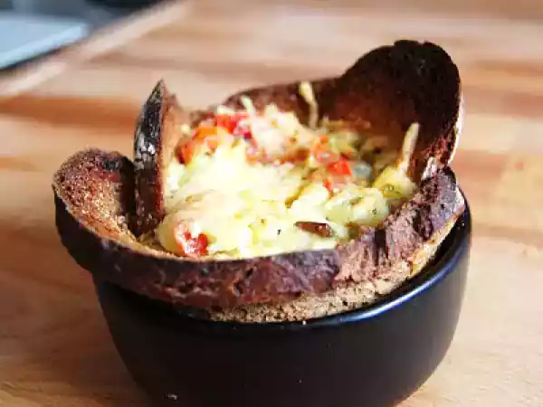 Rezept Mit ei gefülltes brot/brötchen