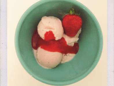 Rezept Erdbeer-buttermilch-eiscreme von gastprinzessin annaluise
