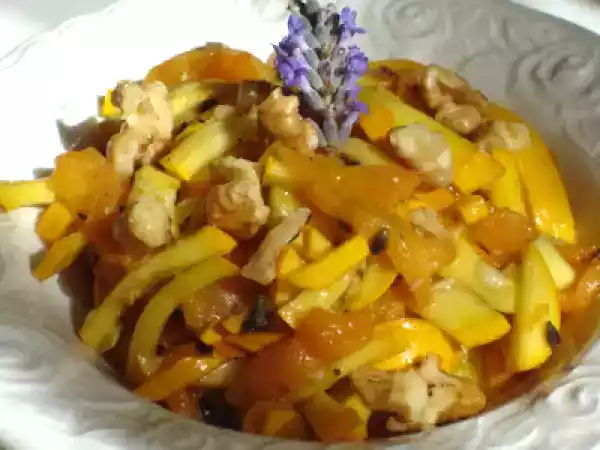 Rezept Pâtissonkürbissalat mit aprikosen, lavendel und walnüssen