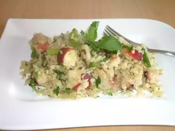 Rezept Als beilage oder ganze mahlzeit geeignet: lauwarmer bulgur-pfirsich-salat