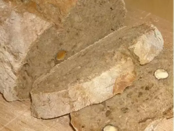 Rezept Haselnussbrot mit preiselbeerbutter