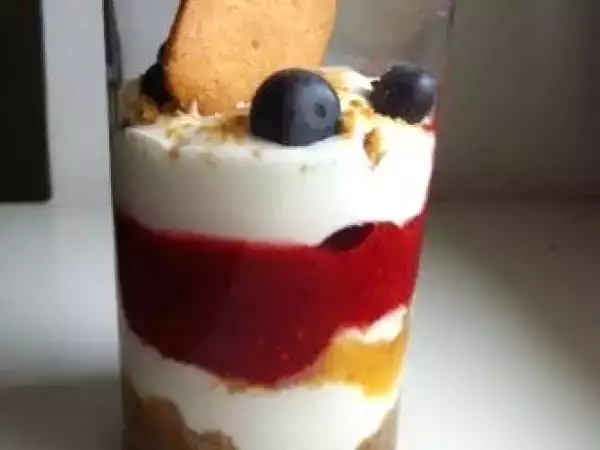 Rezept Ingwer-trifle mit waldbeeren