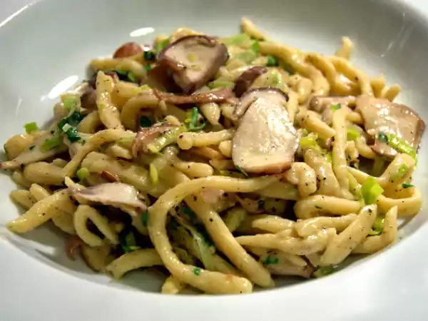 Rezept Kartoffelnudeln mit sautierten steinpilzen und lauch