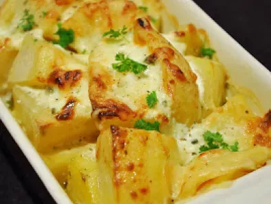 Rezept Ofenkartoffeln mit ziegenrahm & käse überbacken