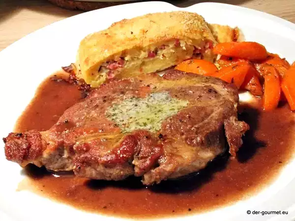 Rezept Schweinenackensteak an glasierten möhren