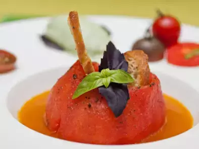 Rezept Die letzten tomaten des sommers: ofentomate mit tomatensuppe und basilikumsorbet