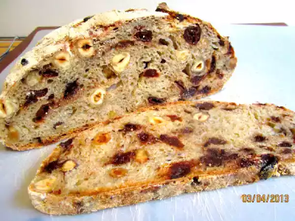 Rezept Schoko-kirsch-haselnuss-brot