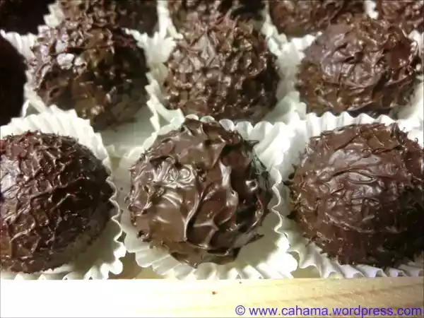 Rezept Schwarze-johannisbeer-trüffel