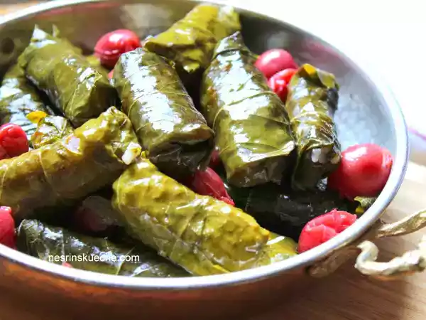 Rezept Vişneli yaprak sarması