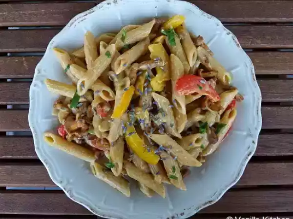 Rezept Vollkornpenne mit pfifferling-paprika-sauce