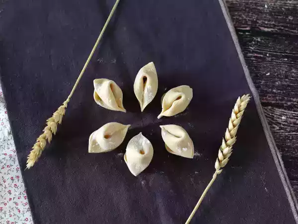 Rezept Wie man pasta selbst herstellt: sorpresine, hübsche kleine nudeln