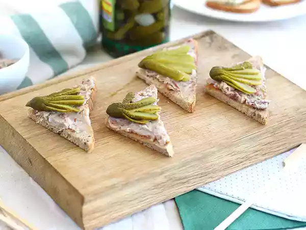 Rezept Toast rillettes cornichons