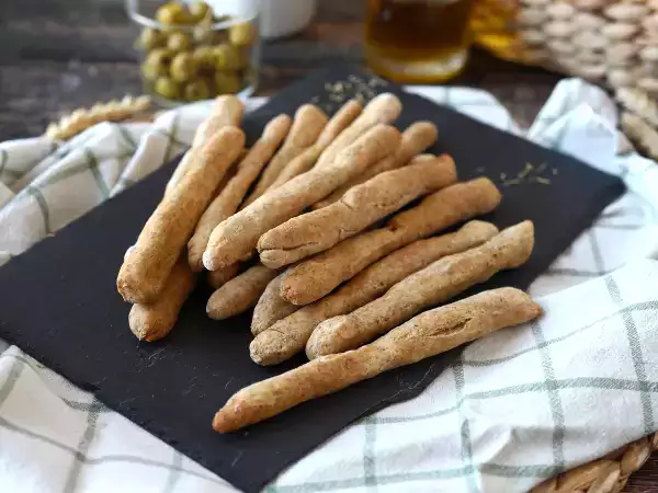 Rezept Hausgemachte grissini mit kräutern: einfach zuzubereiten und hyperknusprig!