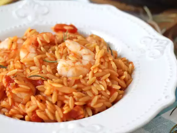 Rezept Orzo-nudeln mit tomaten und garnelen, zubereitet wie ein risotto