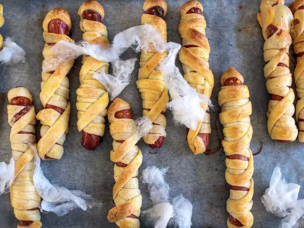 Rezept Mumienwürstchen aus blätterteig : einfacher halloween-snack