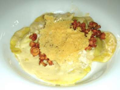 Rezept Eierschwammerlravioli mit parmesanschaum