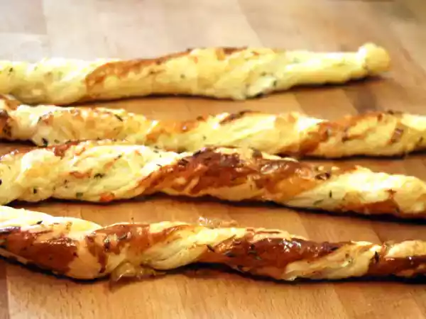 Rezept Schnelle blätterteig - (ziegen-) käsestangen